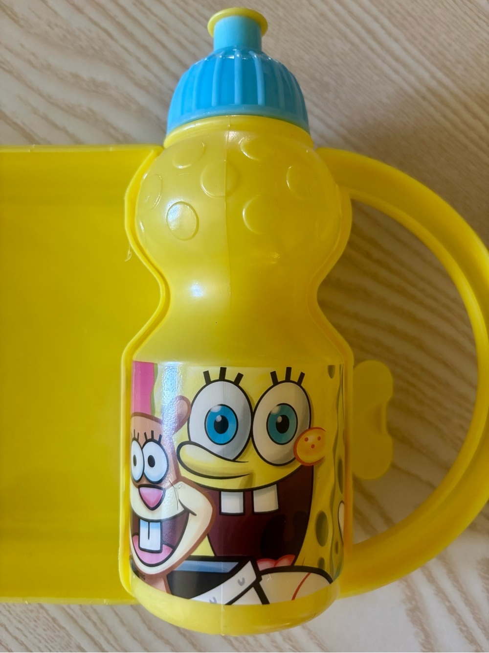 RARE Y2K SpongeBob Lunchbox with Rotating water bottle attachment - Picture 7 of 10